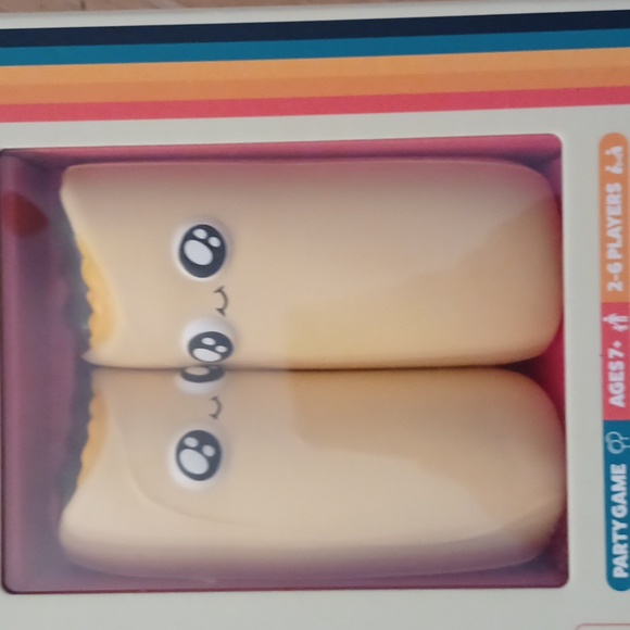 Throw Throw Burrito a Dodgeball card game - Picture 2 of 3